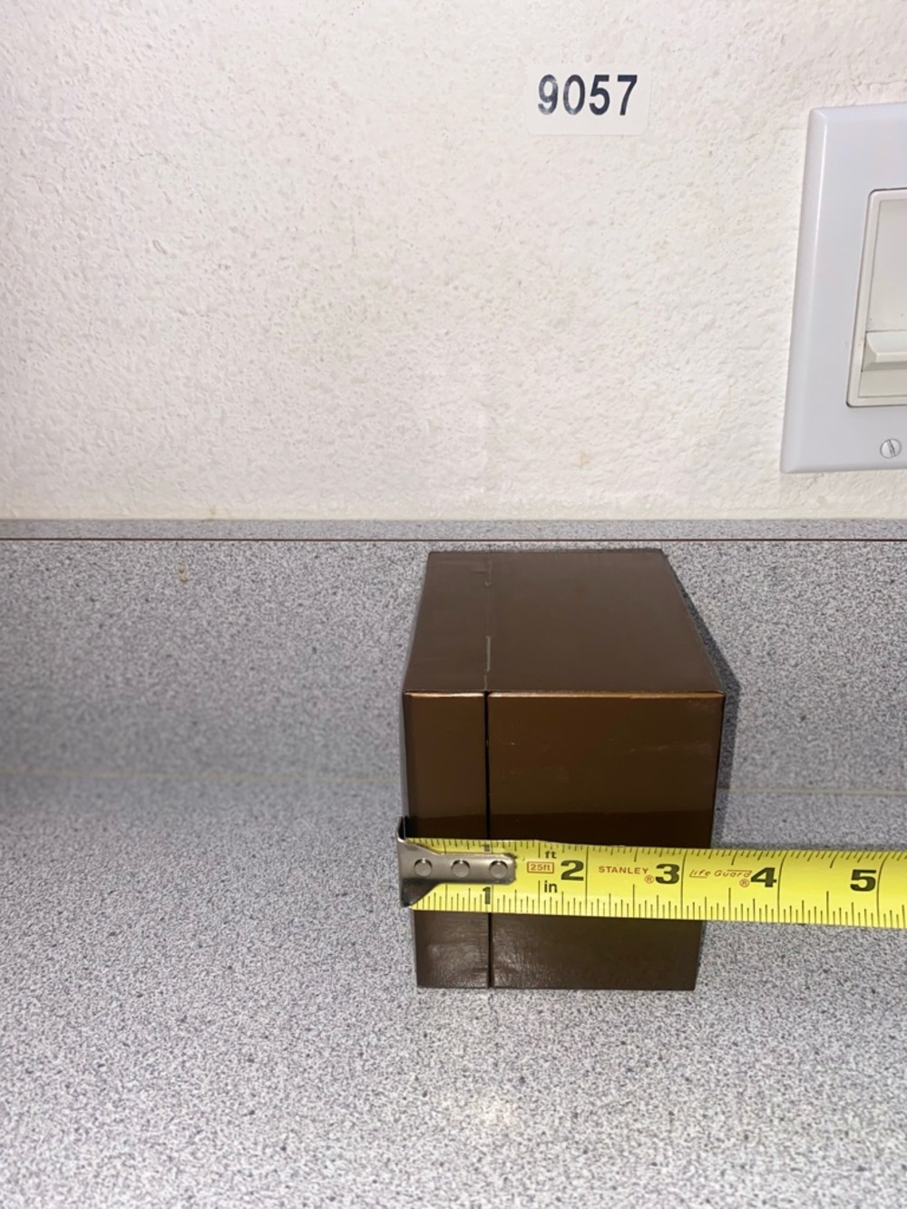 Gucci Brown and Gold Box Bundle EUC - 9057 - Picture 14 of 14